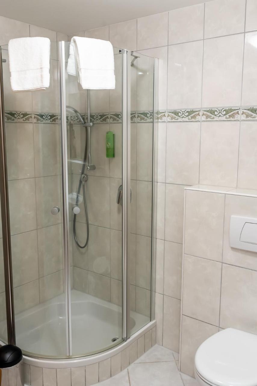 רמשטיין-מיזנבאך Hotel Circle Inn מראה חיצוני תמונה
